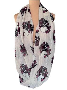 NWOT Skulls Infinity Scarf Grunge Goth Y2K Roses Novelty Print